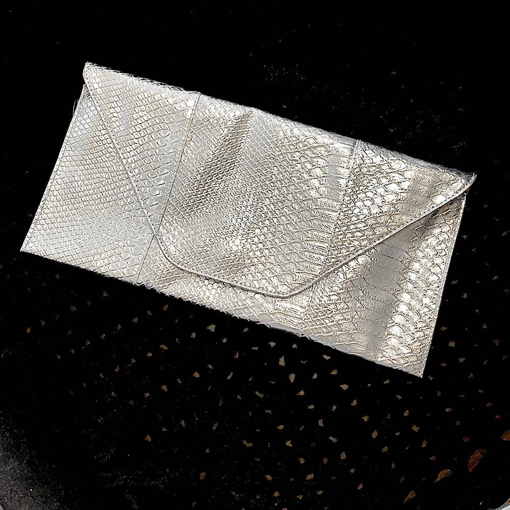 XLG Slim~Glamours Shiny Silver Reptile Textured Envelope Fashion Handbag Purse